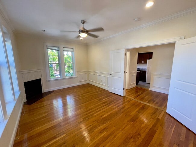 Building Photo - MISSION HILL 4BED $5600 ON HILLSIDE ST