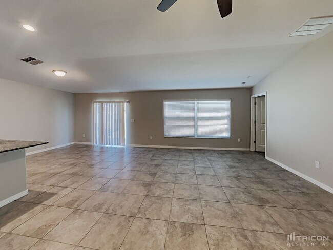 Building Photo - 1615 Broad Winged Hawk Dr
