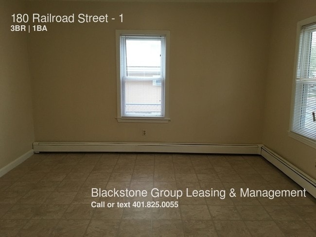 Foto del edificio - 180 Railroad St