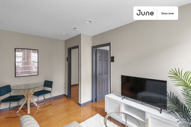 Foto del edificio - 226 E 7th St