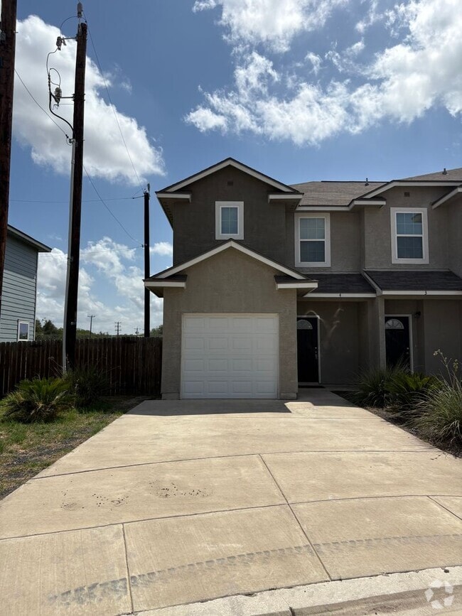 Building Photo - 16926 Spirit Brk