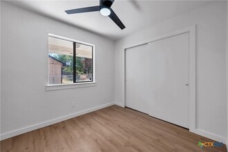 Building Photo - 2239 Hilltop Loop