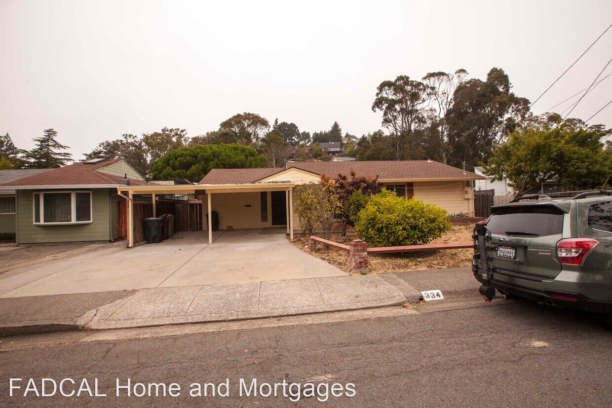 Primary Photo - 3 br, 2 bath House - 334 Starling Road
