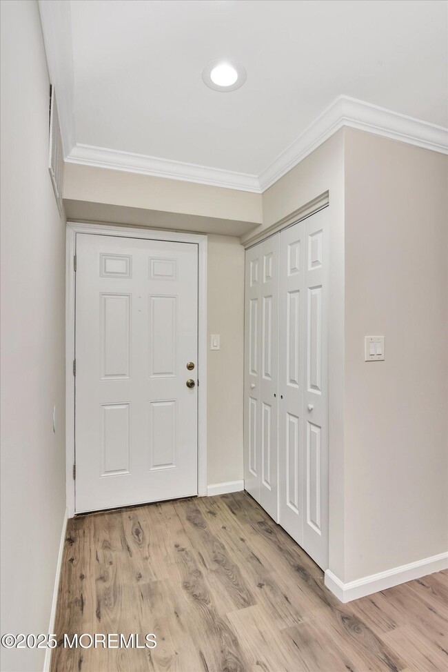 Building Photo - 1508 Wellington Pl