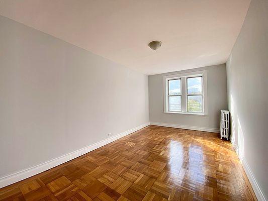 Foto del edificio - 1 bedroom in BRONX NY 10463