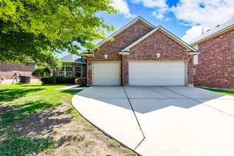 Building Photo - 15524 Belfin Dr