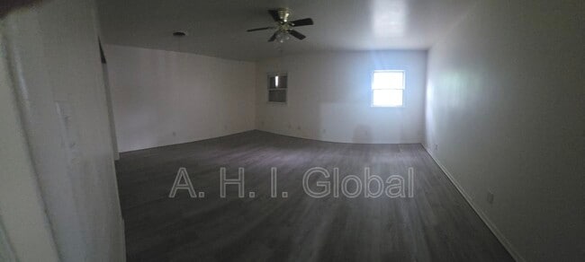 Foto del edificio - 903 N Polk St