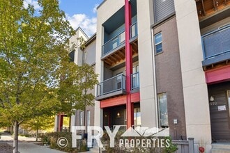 Building Photo - 6956 W Alaska Dr