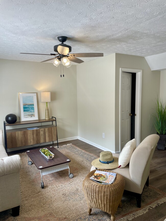 Building Photo - Jefferson Ridge Townhomes