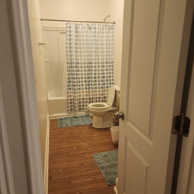 Foto del edificio - 337 Langshire Dr