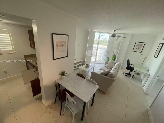 Foto del edificio - 2600 SW 27th Ave