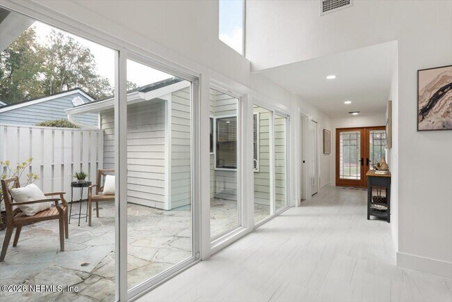 Foto del edificio - 12326 Arbor Dr