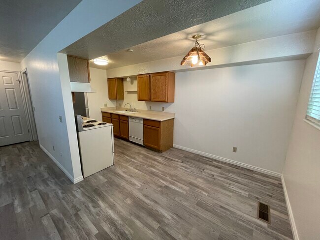 Building Photo - 237 W 1000 N