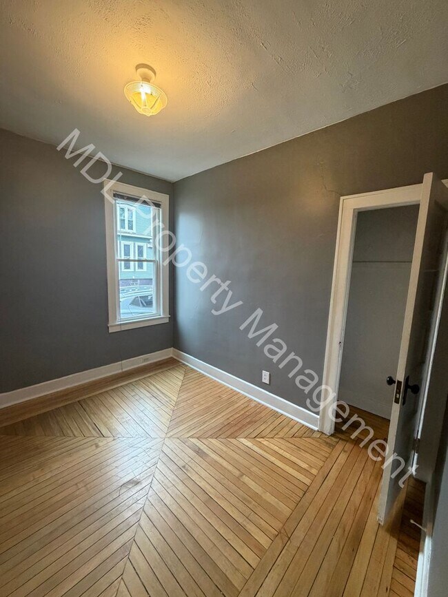 Foto del edificio - Spacious 2 bedroom Duplex!!!