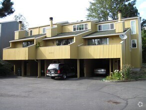 Building Photo - 2145 Eastview Pl