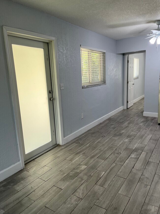 Foto del edificio - 417 E 39th St