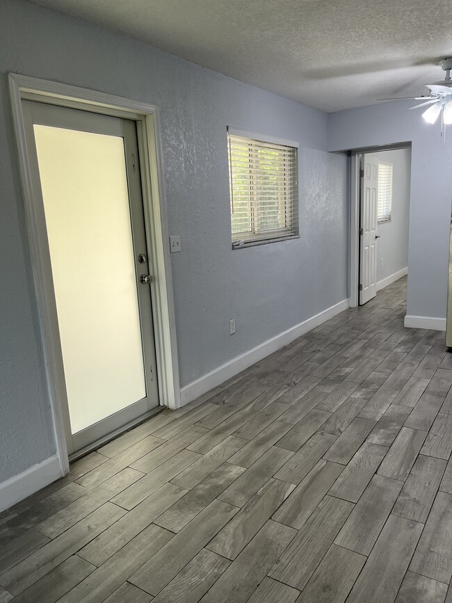 Foto del edificio - 417 E 39th St
