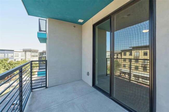 Building Photo - 1701 Simond Ave