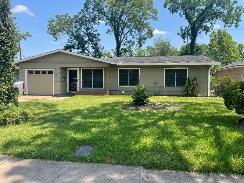 5839 Belcrest St, Houston, TX 77033 House Rental in Houston, TX