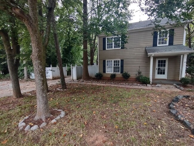 Pristine Duplex Home Located in the Lincol... - Pristine Duplex Home Located in the Lincol...