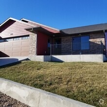 Building Photo - 676 Middle Valley Dr