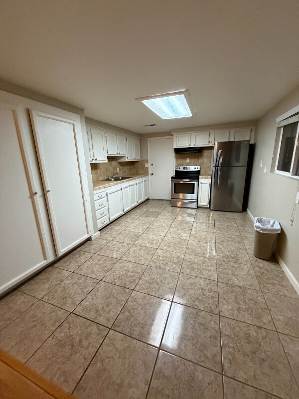 Building Photo - 881 Casselman Dr