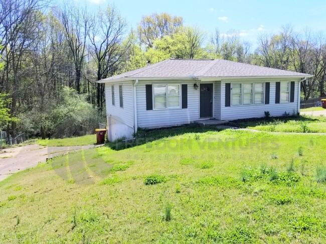 Foto del edificio - 5821 Walnut Grove Rd