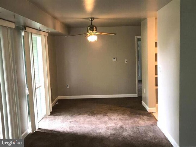 Building Photo - 9282 Adelphi Rd