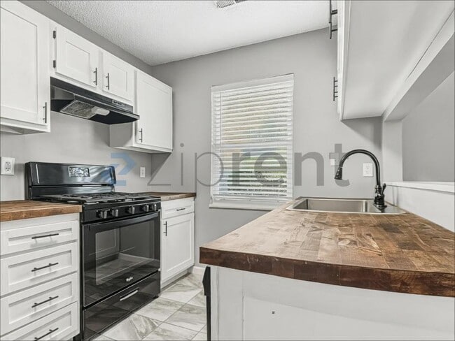 Foto del edificio - 6409 Beeler Rd