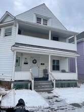 Building Photo - 414 Depot St