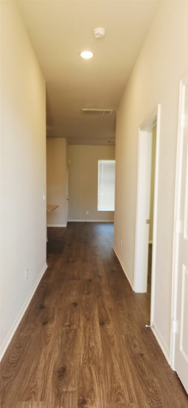 Foto del edificio - 406 Magnolia Ln