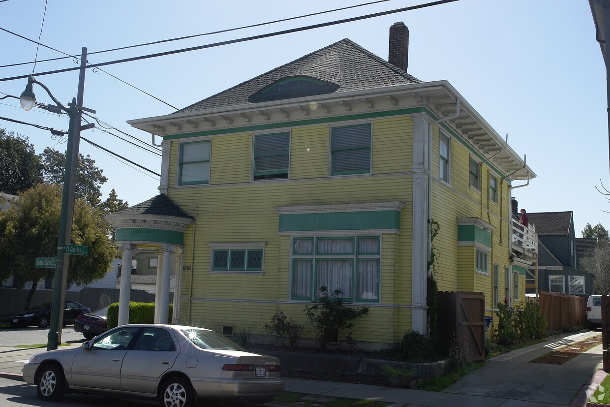 Building Photo - 1042 Santa Clara Ave