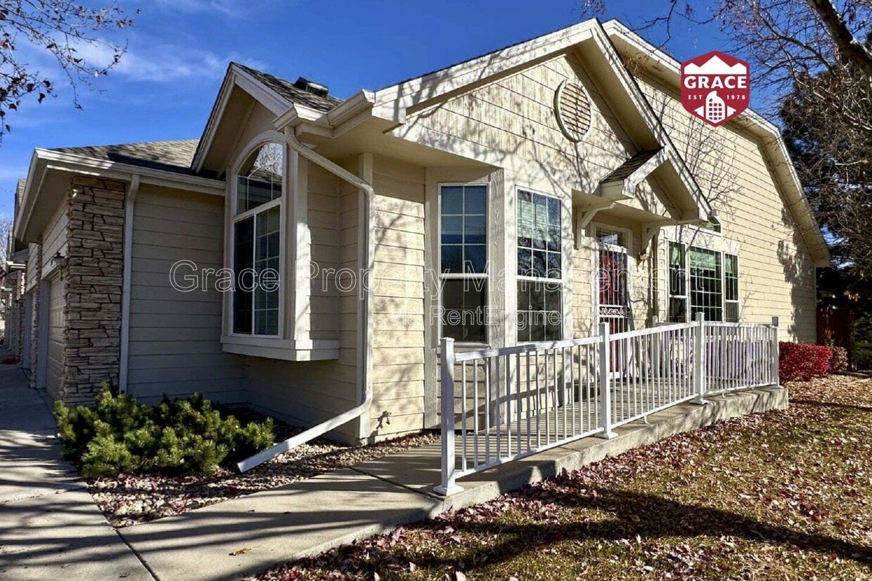 Foto principal - 9064 W Phillips Dr