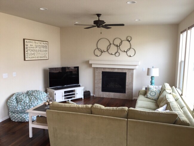 Foto del edificio - Beautiful 4 Bed 2.5 Bath Home in Observato...