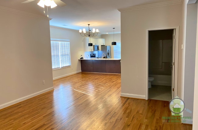 Photo - 26 Bigby St House