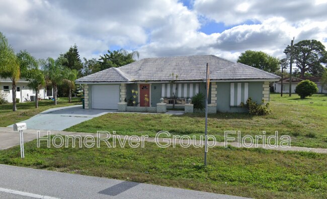 Foto del edificio - 2496 Beacon Dr