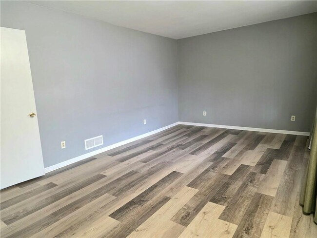 Foto del edificio - 6593 Katie Ln