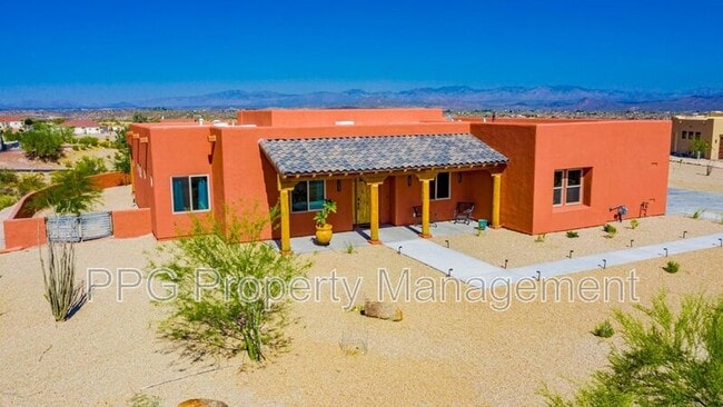Building Photo - 335 Latigo Way