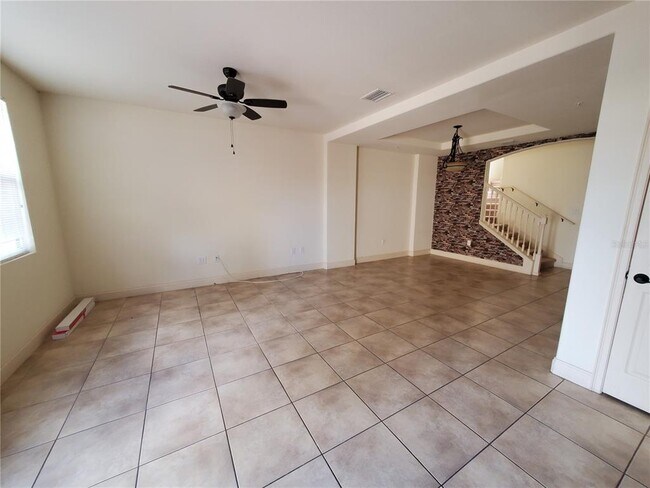 Building Photo - 2362 Bella Vista Dr