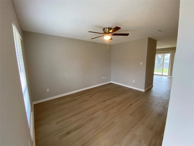 Foto del edificio - 1038 Woodmere Dr
