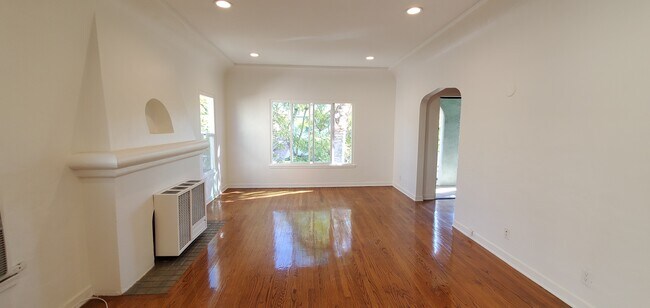 Living Room - 1331 S Cloverdale Ave
