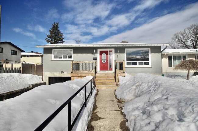 Photo du bâtiment - 969 Debra Ave