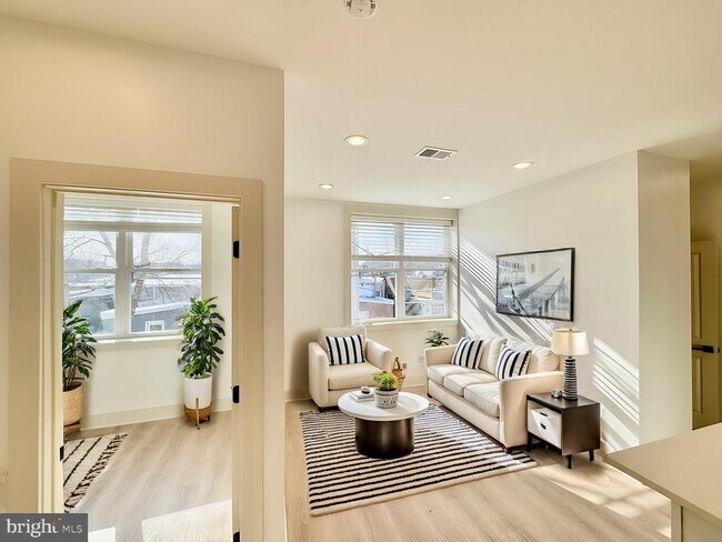 Foto del edificio - 1802 11th St NW