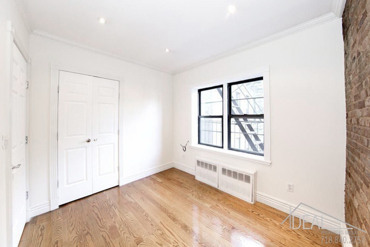 Primary Photo - 539 Hudson St