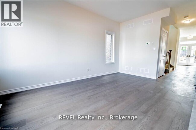 Building Photo - 77 Renfrew Trl