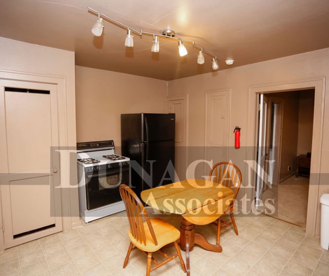 Building Photo - 408 W Luckey St
