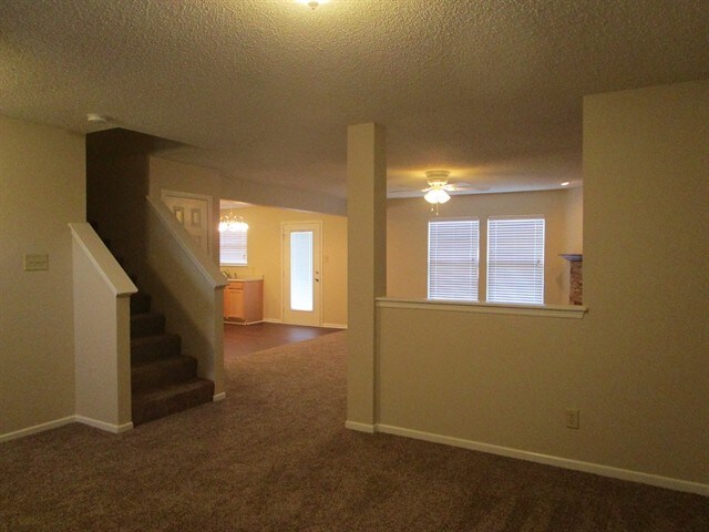 Foto del edificio - 12440 Rose Haven Dr