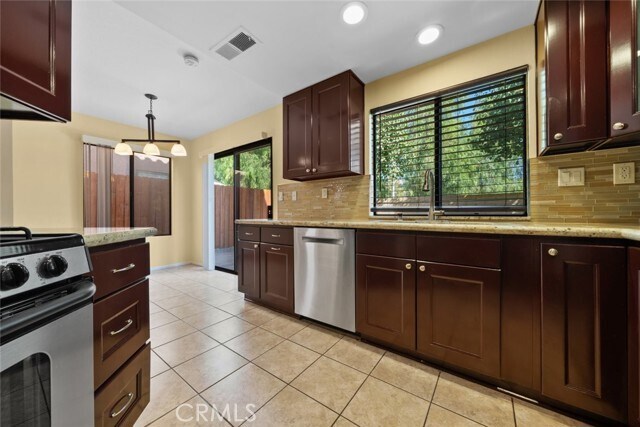 Foto del edificio - 3912 Lost Springs Dr