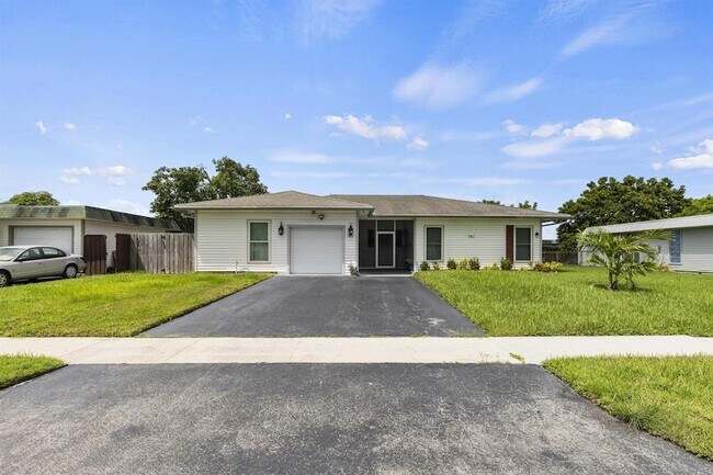 Foto del edificio - 7811 NW 68th Ave