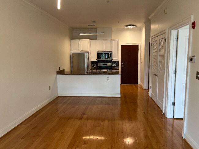 Foto del edificio - 1210 R St NW